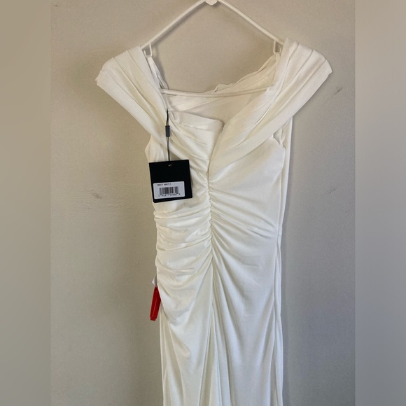 Ieena for Mac Duggal Foldover Off-the-Shoulder Slit Gown - Picture 7 of 10